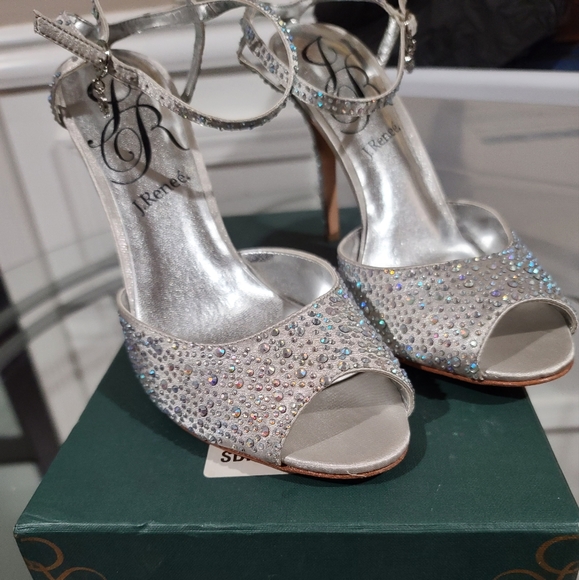 Beautiful Rhinestone Sandals - Picture 2 of 7